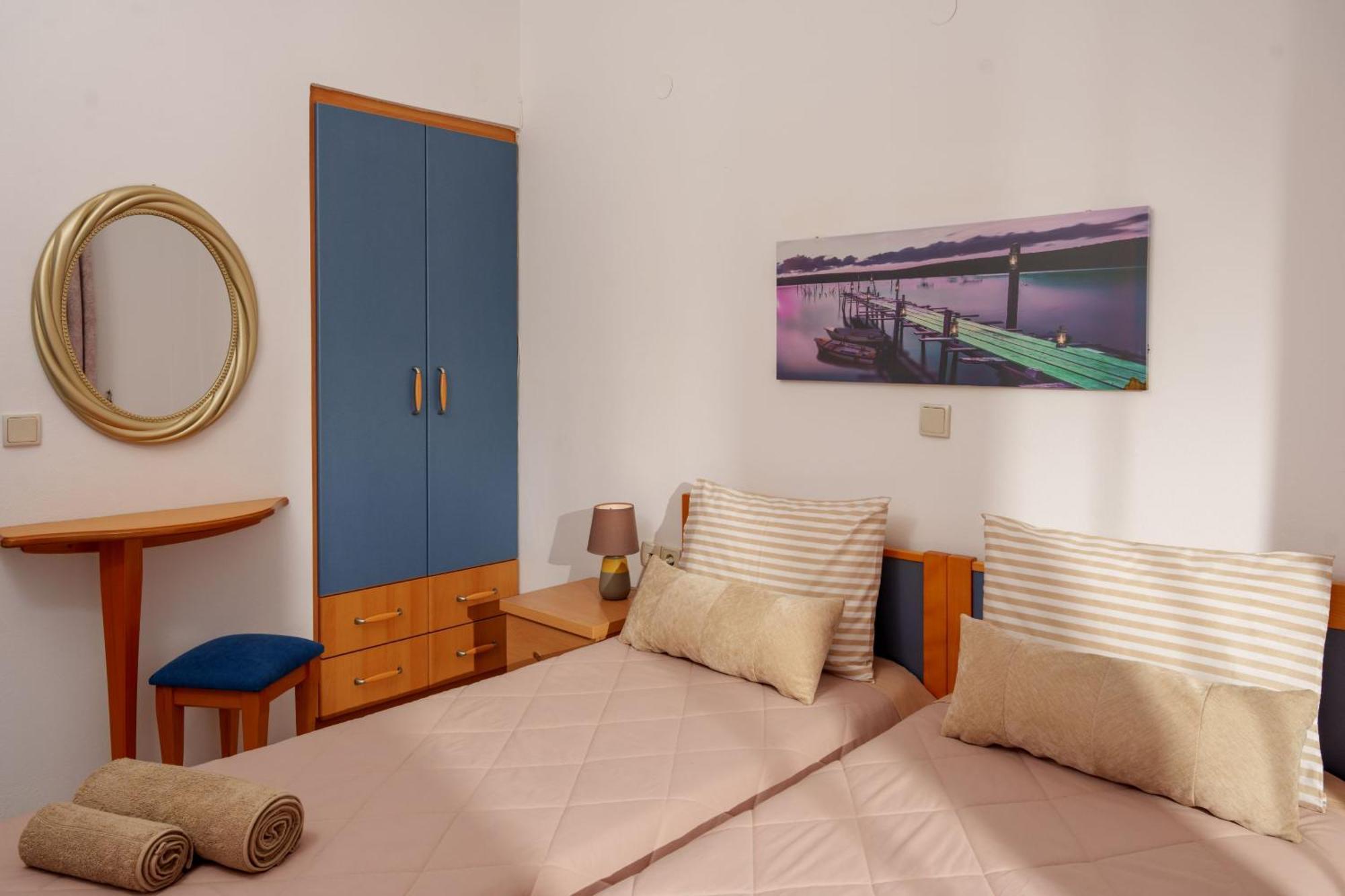 Fnk Apartments With Sea View Agia Pelagia  Extérieur photo