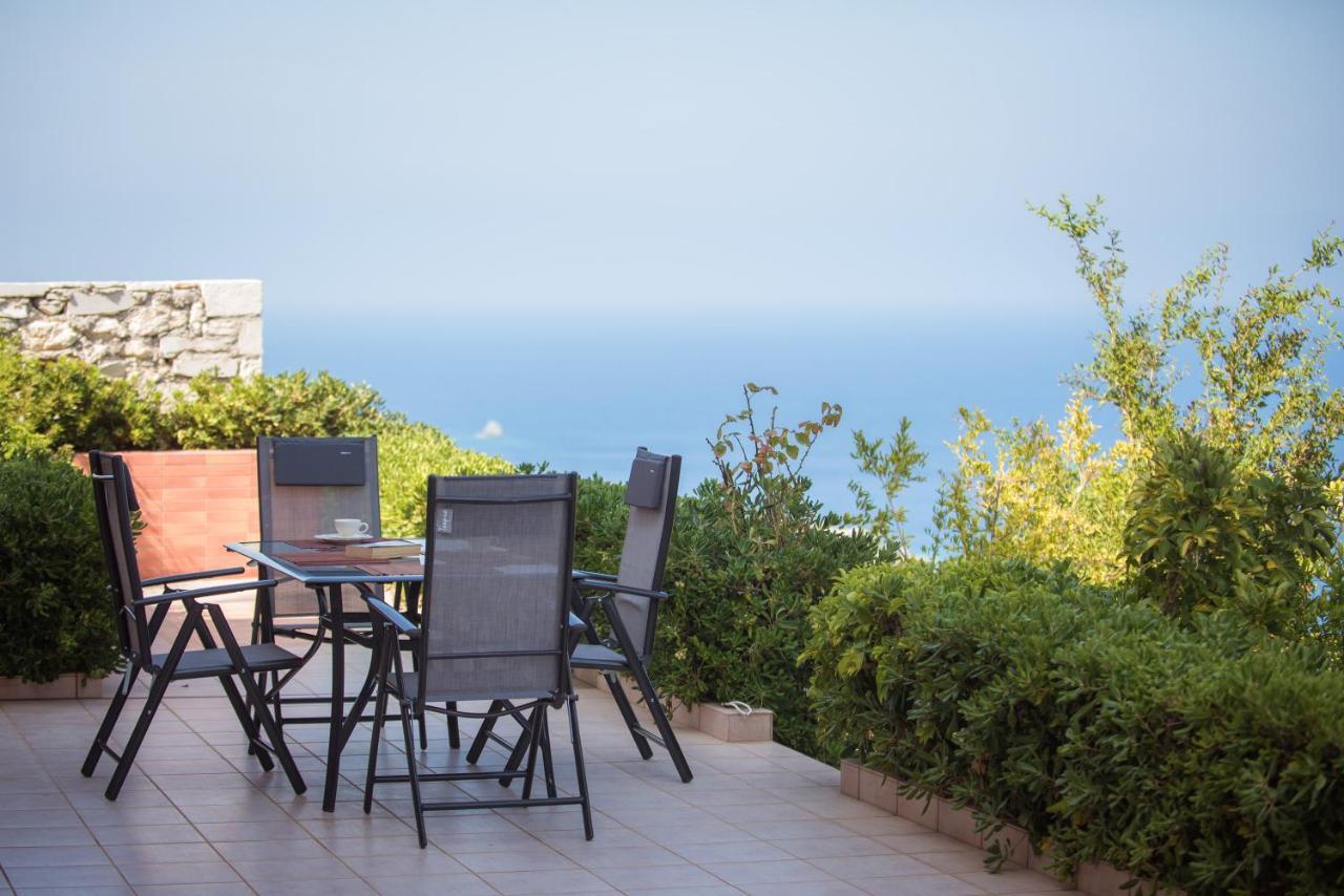 Fnk Apartments With Sea View Agia Pelagia  Extérieur photo